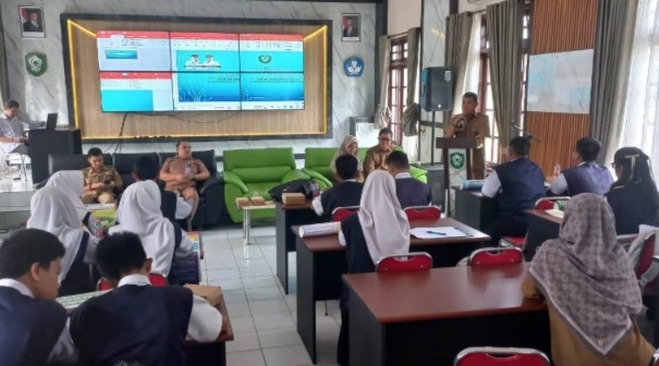 Disdik Kotim Gelar Pelepasan Lomba Peneliti Belia Tingkat Nasional