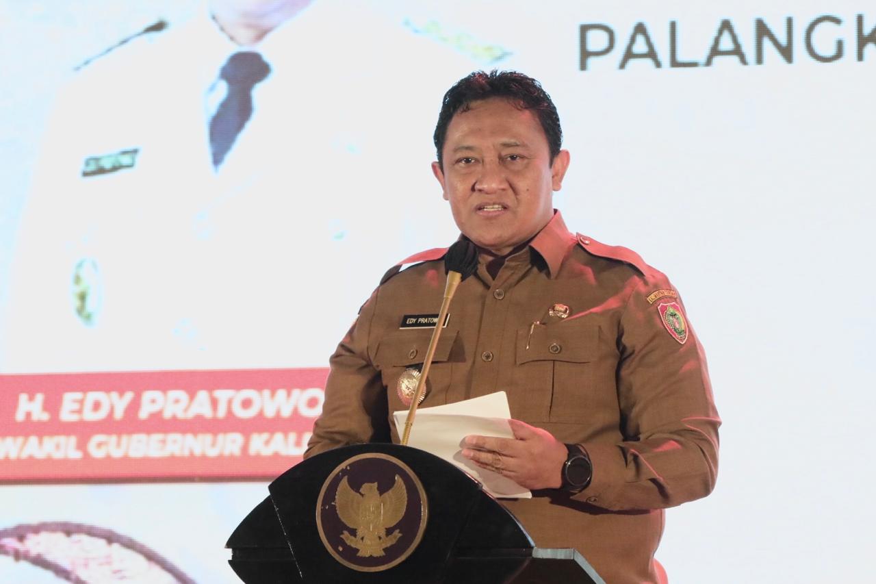 Plt. Kepala Biro Organisasi Hadiri Seminar Nasional Blue Print Kalimantan Tengah 2045