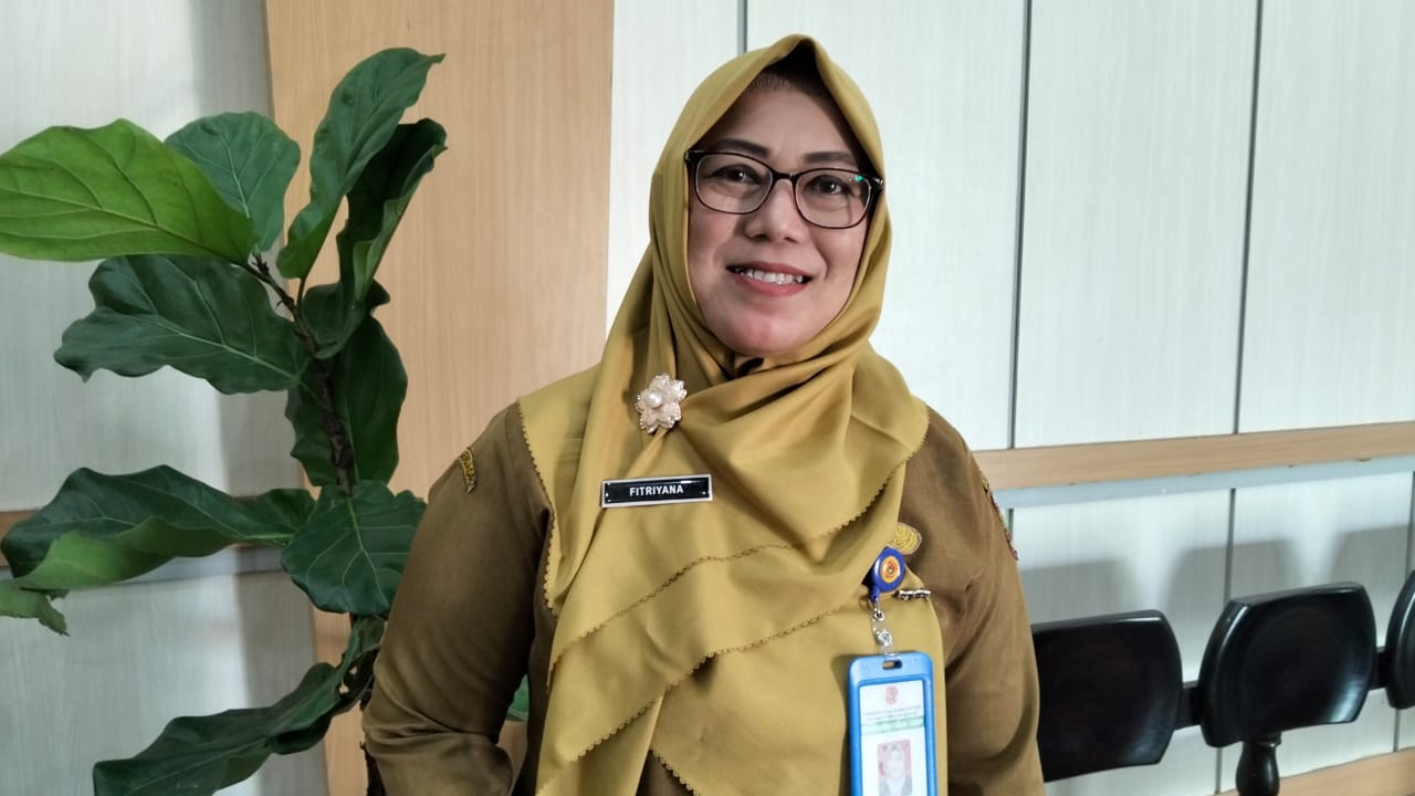 DLH Kobar Ingatkan Pedagang Durian Tertib Kelola Sampah