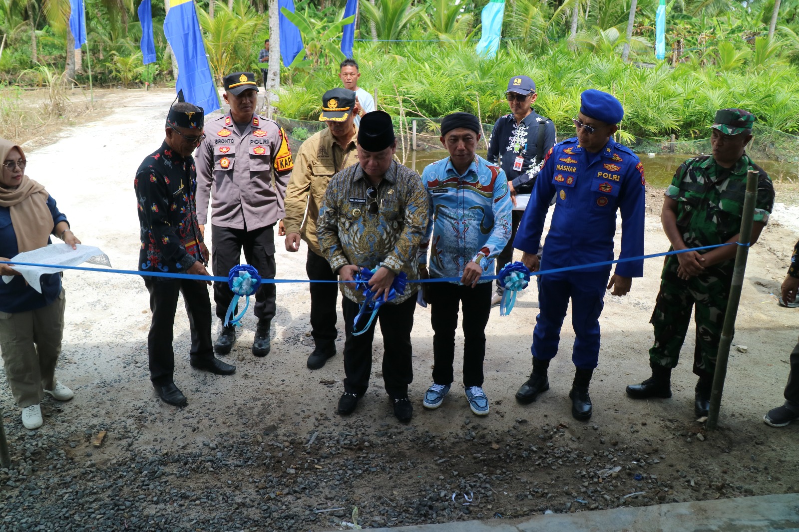 Bupati Kotim Resmikan Dermaga, Pabrik Pakan Ikan dan Pabrik Es