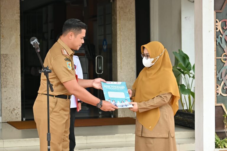 Program Pendidikan Kalteng: Makan Bergizi Gratis dan Kuliah Gratis