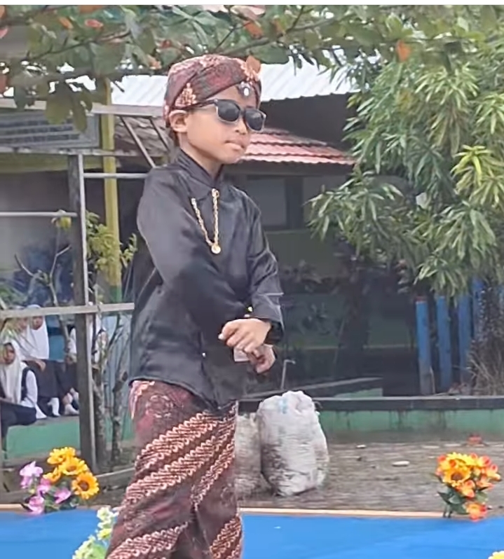 Upaya Tingkatkan Kepercayaan Diri Anak, SMPN 1 MHS Gelar Lomba Fashion Show Tingkat PAUD