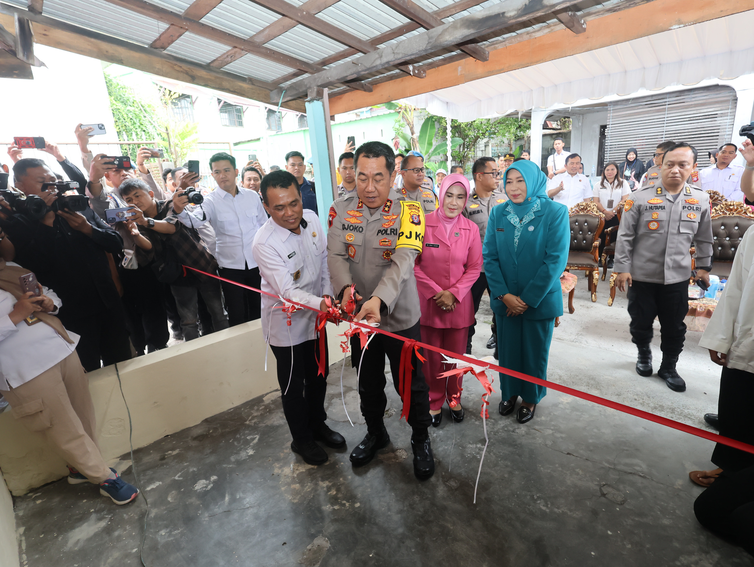 Polda Kalteng-Pemko Palangka Raya Kolaborasi Hadirkan Program Bantuan Bedah Rumah untuk Warga