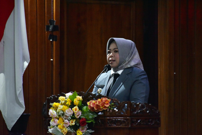 Bupati Nurhidayah Paparkan Visi “Kobar Makin Maju” di Rapat Paripurna DPRD