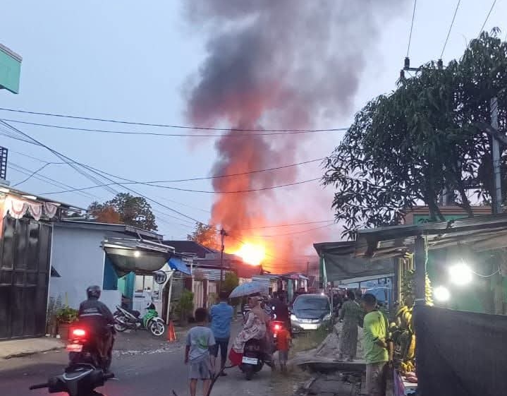 Rumah di Jalan Sukabumi Sampit Terbakar