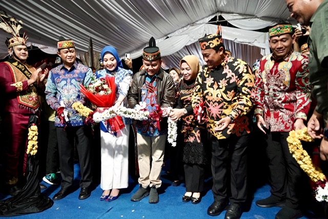 Buka Kalteng Expo 2025, Gubernur Ajak Masyarakat Bangga Gunakan Produk Lokal