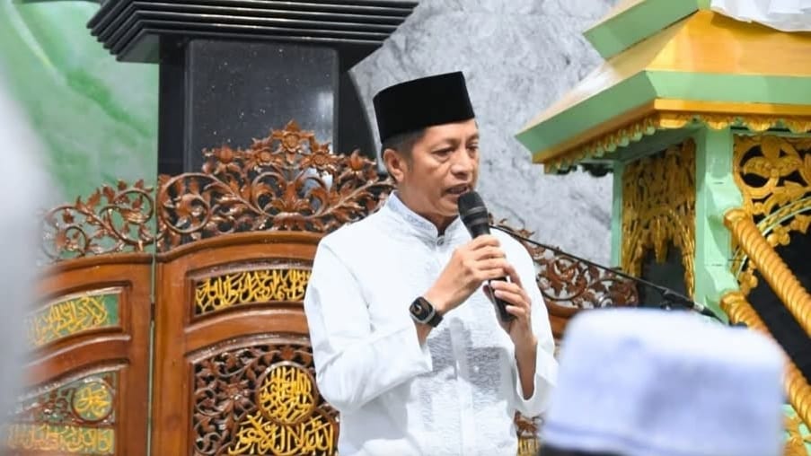 Muhlis Ajak Masyarakat Jaga Persatuan Usai Sholat Idul Fitri di Muara Teweh