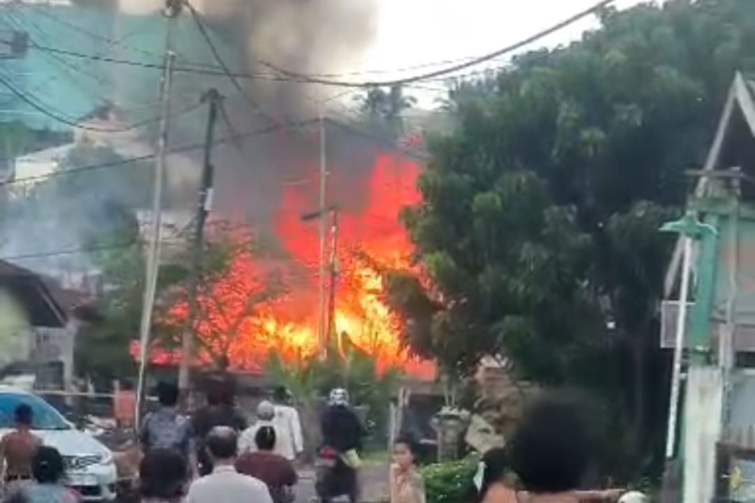 Rumah Warga di Kelurahan Raja Ludes Terbakar, Ijazah dan Dokumen Penting Ikut Hangus