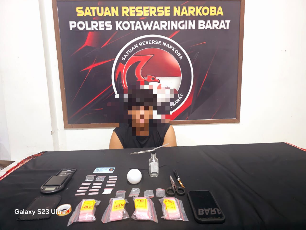 Trik Licik Terbongkar! Pemuda di Pangkalan Bun Sembunyikan Sabu dalam Bohlam Lampu