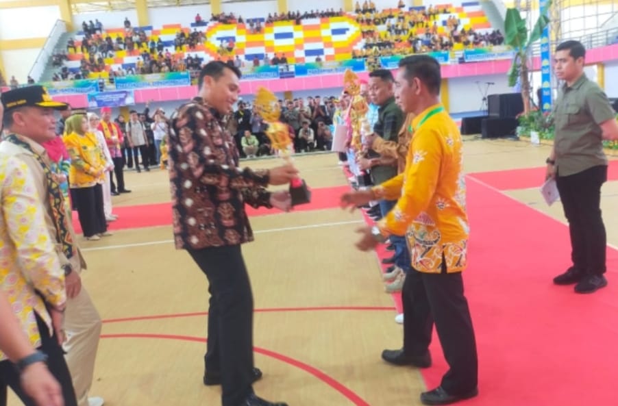 Meniti Fajar Raih Penghargaan Terbaik se-Kalteng dalam Pengelolaan Agroforestri di PEDA 2025