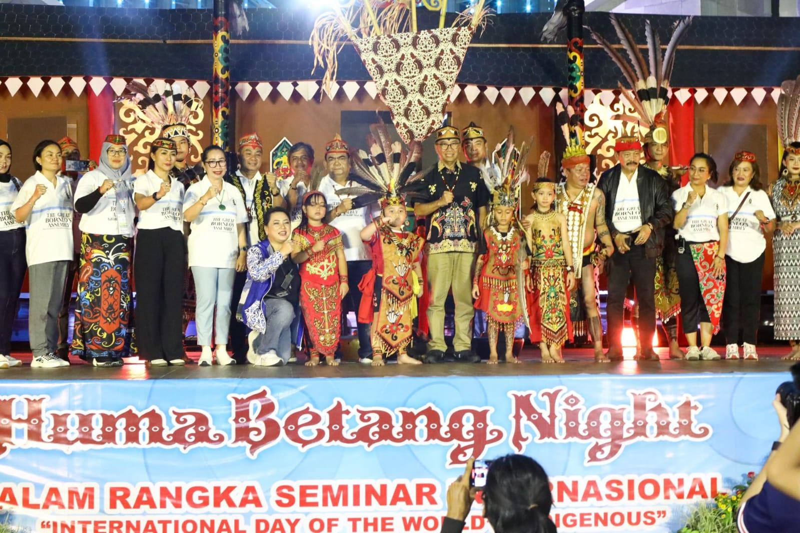 Pumpung Hai Borneo dan Huma Betang Night Jadi Simbol Persatuan Dayak Lintas Batas