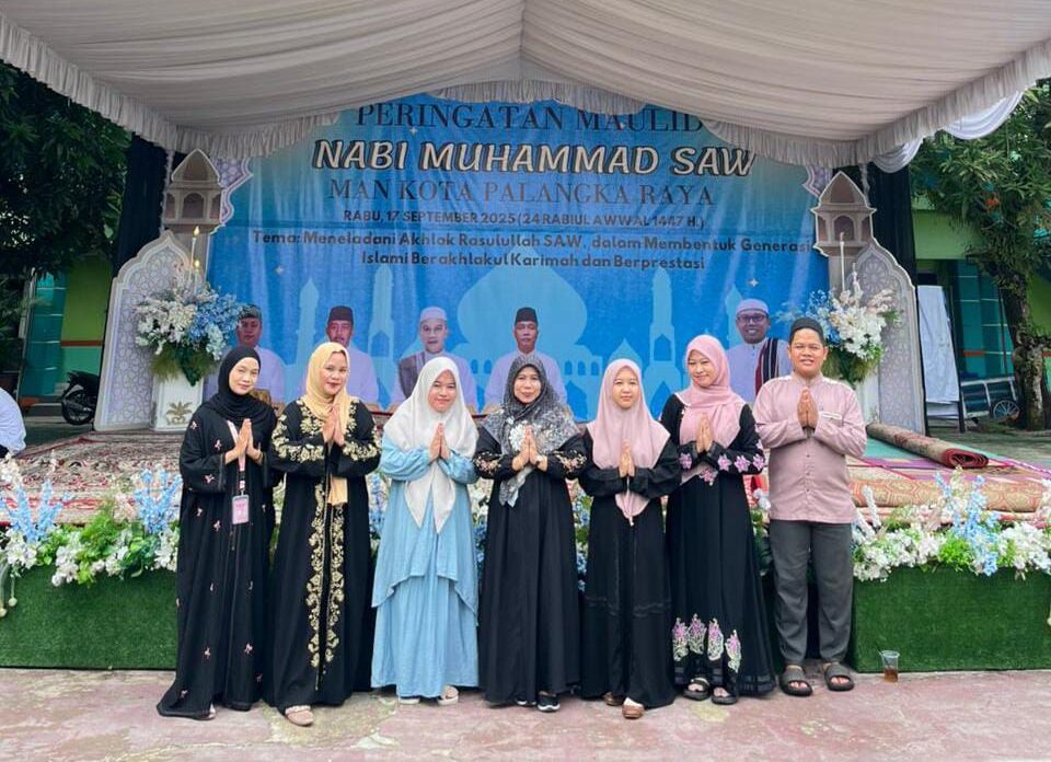 Kolaborasi Madrasah dan Mahasiswa MBKM UIN Sukseskan Maulid Nabi di MAN Palangka Raya