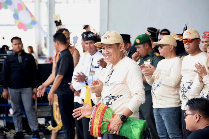 Pj Bupati Ajak Generasi Muda Barito Utara Lestarikan Budaya