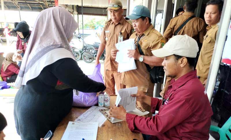 DKPP Barito Utara Salurkan Bantuan Pangan untuk Warga Rentan di Teweh Selatan