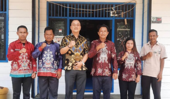 Warga Tumbang Batu Desak Perbaikan Layanan Dasar