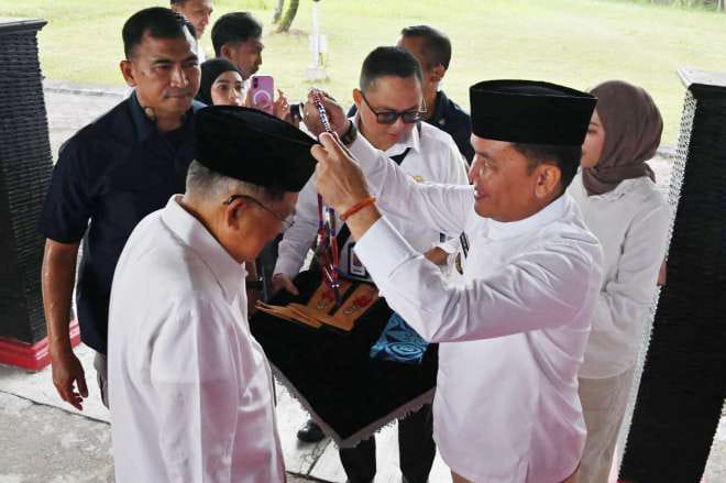 Gubernur Agustiar Sambut Jusuf Kalla, Hadiri Pelantikan DMI Kalteng