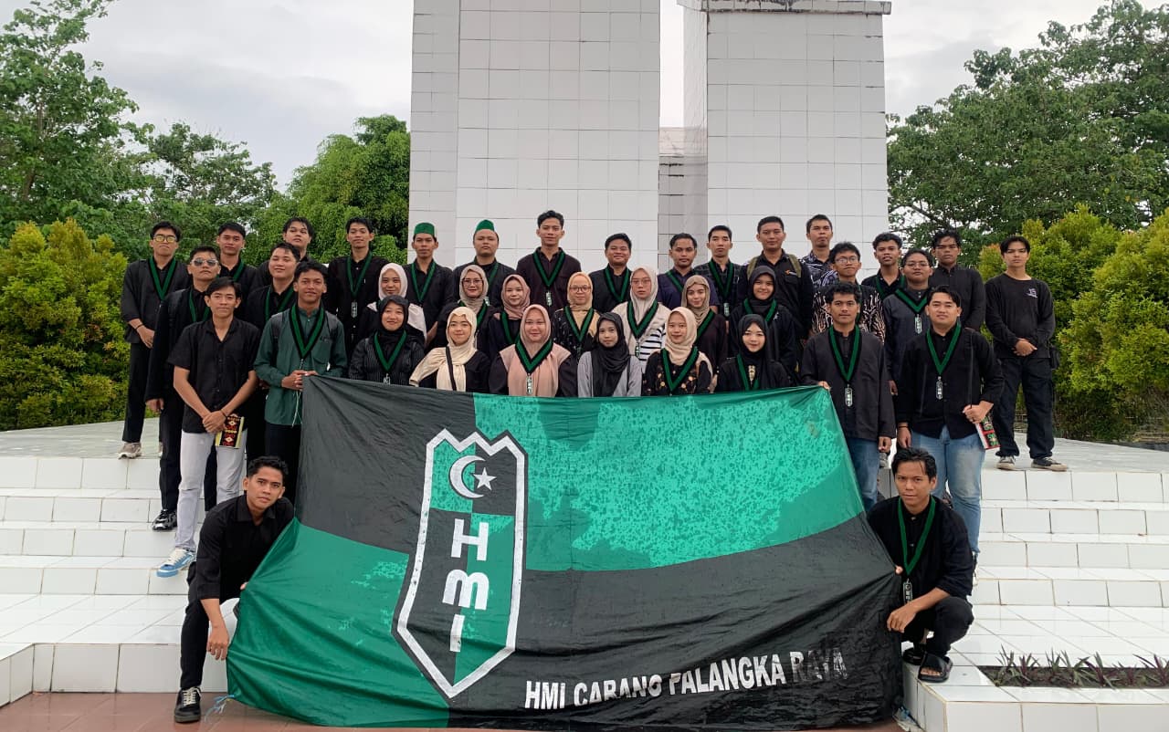 HMI Palangka Raya Ajak Mahasiswa Maknai Hari Pahlawan Lewat Ziarah dan Refleksi Perjuangan