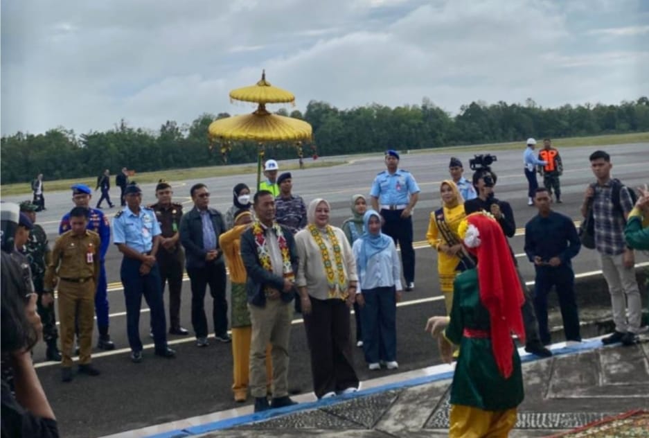 Sambut Pangkoarmada RI, Bupati Nurhidayah Tegaskan Kobar Siap Jadi Sentra Maritim Strategis