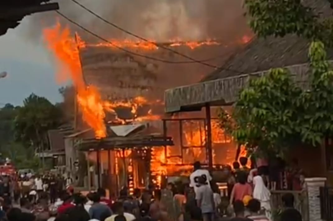3 Rumah dan 1 Gedung Walet di Kotawaringin Lama Ludes Terbakar, Diduga Akibat Korsleting Listrik