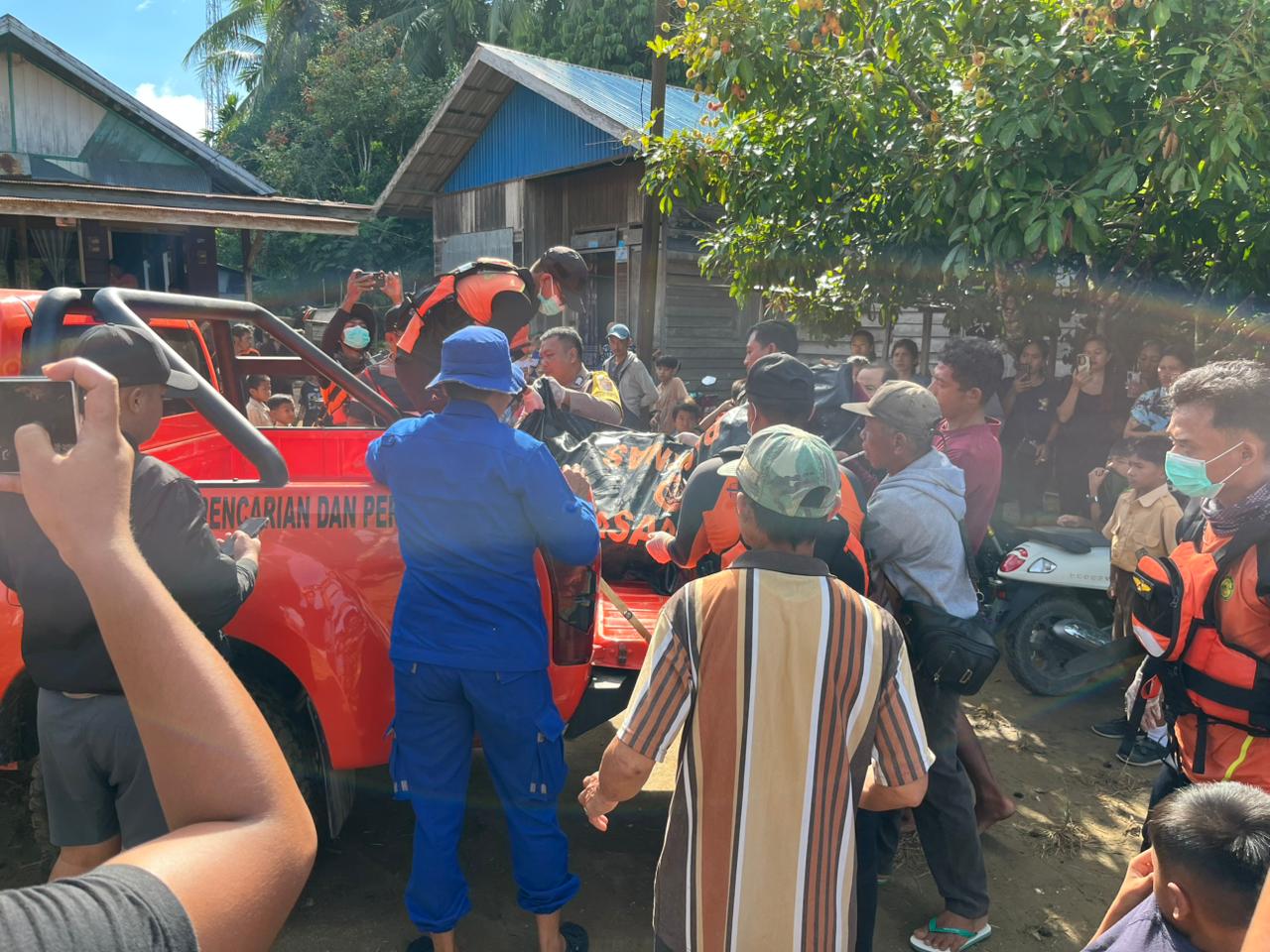 whatsapp image 2025 12 18 at 17.16.00